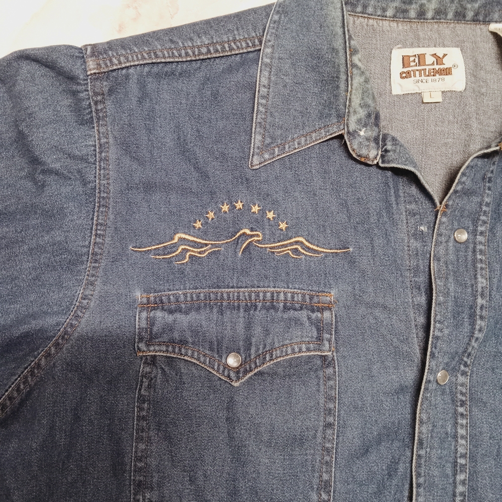 Ely Cattleman Vintage Denim Western  Pearl Snap Long Sleeve Barn Shirt - Picture 9 of 13